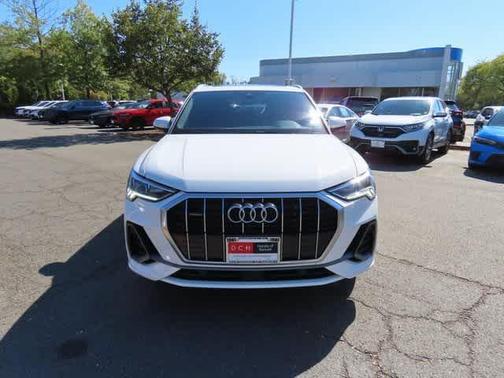 2023 Audi Q3 Premium 45 TFSI S line quattro Tiptronic
