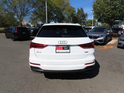 2023 Audi Q3 Premium 45 TFSI S line quattro Tiptronic
