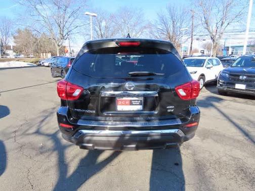 2019 Nissan Pathfinder SV