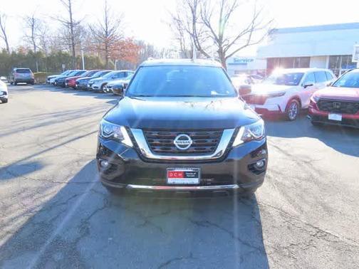 2019 Nissan Pathfinder SV