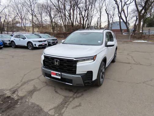 2026 Honda Pilot Touring 8-Passenger