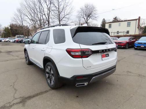 2026 Honda Pilot Touring 8-Passenger