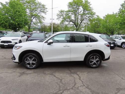 Platinum White Pearl 2024 Honda HR-V EX-L