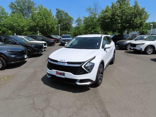 Glacial White Pearl 2023 Kia Sportage EX