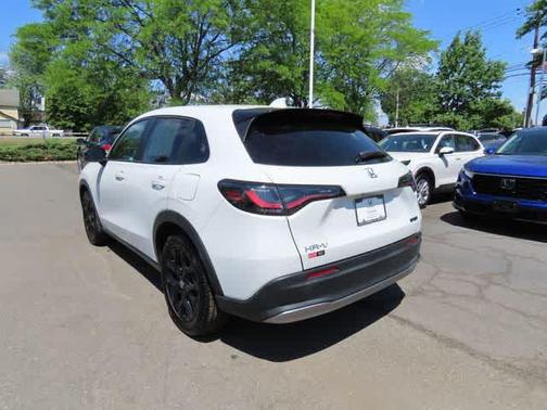 Platinum White Pearl 2023 Honda HR-V AWD Sport