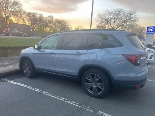 2022 Honda Pilot AWD Sport
