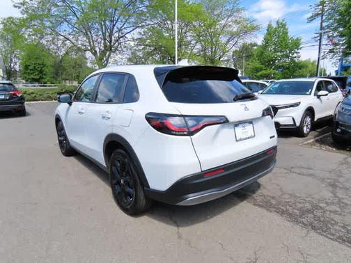 Platinum White Pearl 2023 Honda HR-V AWD Sport