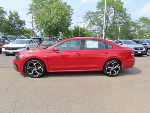 2020 Volkswagen Passat 2.0T R-Line