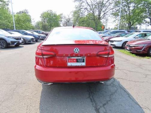 2020 Volkswagen Passat 2.0T R-Line