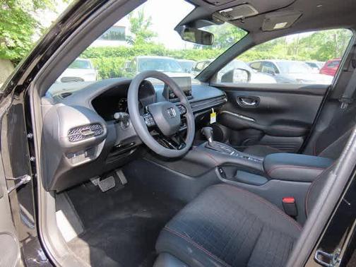 2025 Honda HR-V AWD Sport