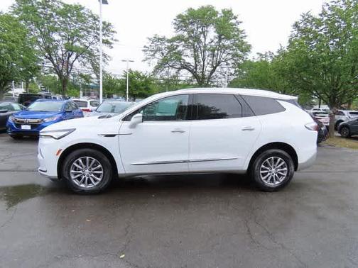 2022 Buick Enclave AWD Essence