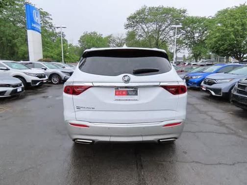 2022 Buick Enclave AWD Essence