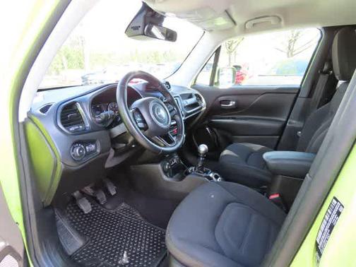 Hypergreen Clearcoat 2017 Jeep Renegade Altitude