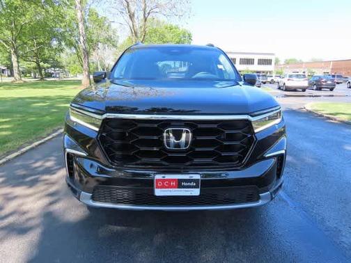 2025 Honda Pilot Touring 8-Passenger