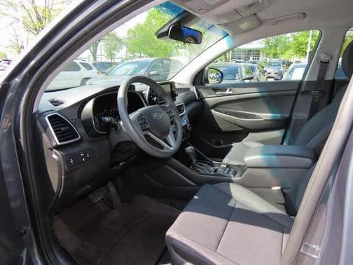 2020 Hyundai TUCSON SE