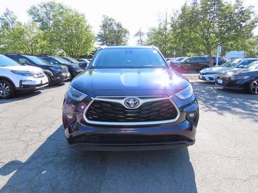 2022 Toyota Highlander Hybrid XLE