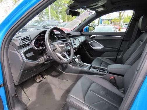 2020 Audi Q3 45 S line Premium