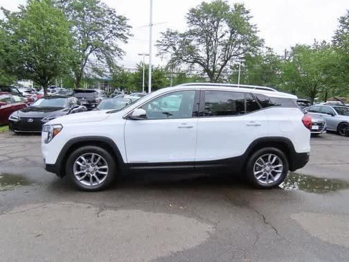 2022 GMC Terrain SLT