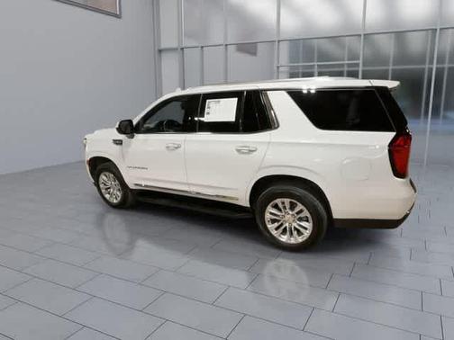 Summit White 2024 GMC Yukon SLT