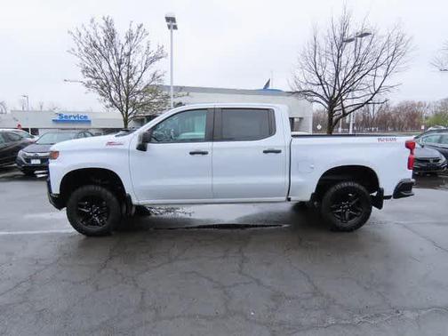 2022 Chevrolet Silverado 1500 Custom Trail Boss