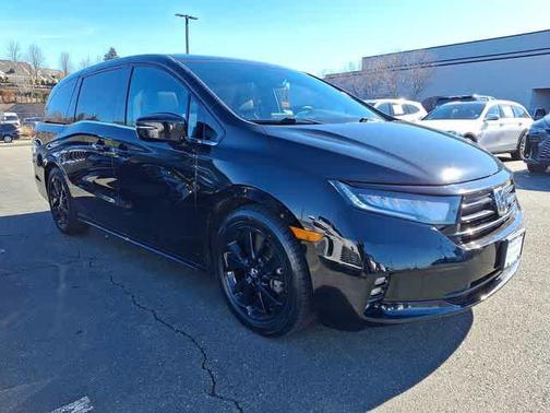 Crystal Black Pearl 2023 Honda Odyssey Sport