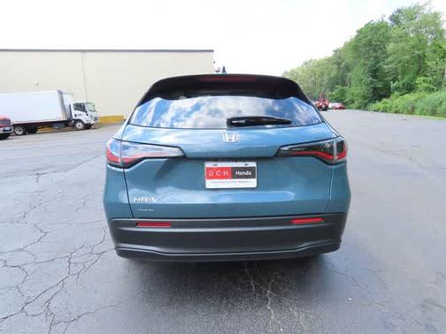 Nordic Forest Pearl 2026 Honda HR-V LX