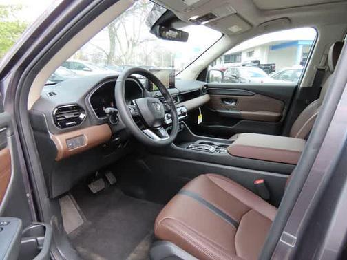 2026 Honda Pilot Touring 8-Passenger