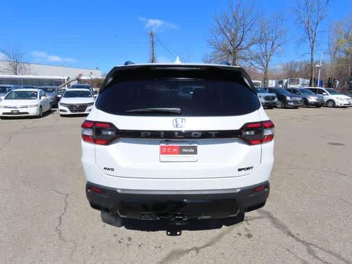 Platinum White Pearl 2026 Honda Pilot Sport