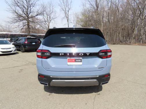 2026 Honda Pilot Touring 8-Passenger