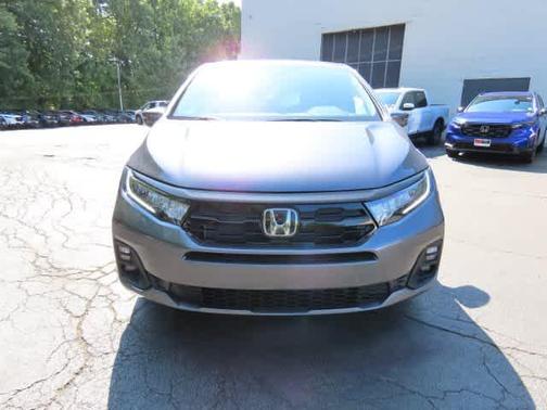 Modern Steel Metallic 2027 Honda Odyssey Touring