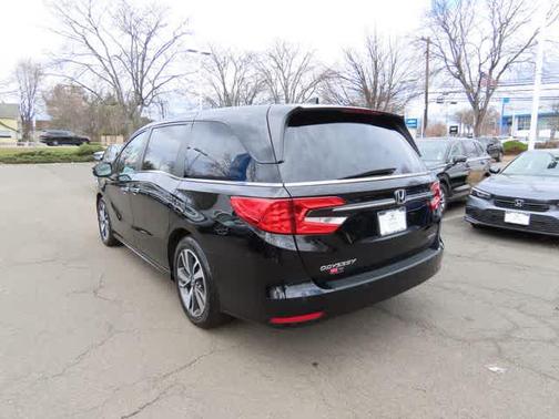 Crystal Black Pearl 2023 Honda Odyssey Touring