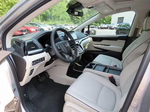 Solar Silver Metallic 2026 Honda Odyssey Touring