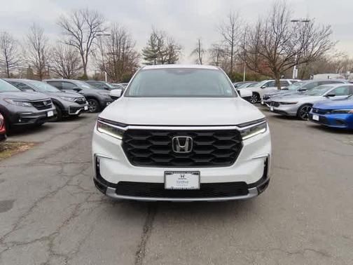 2023 Honda Pilot AWD EX-L 8 Passenger