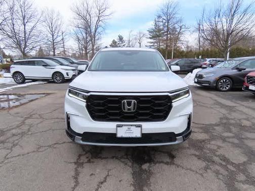 2023 Honda Pilot Touring 8-Passenger