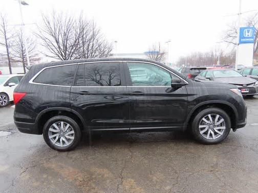 Crystal Black Pearl 2022 Honda Pilot AWD EX-L