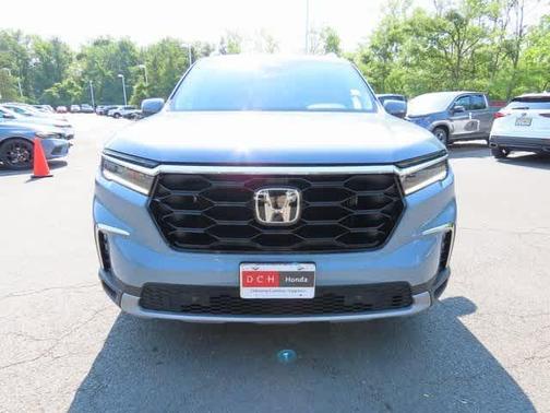 2025 Honda Pilot Touring 8-Passenger