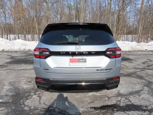 2026 Honda Pilot Black Edition