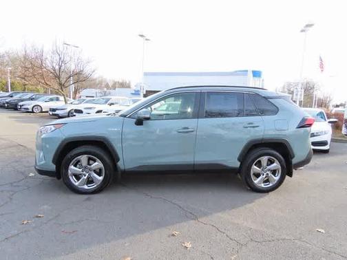 2021 Toyota RAV4 Hybrid XLE Premium