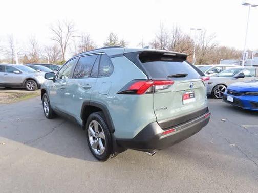 2021 Toyota RAV4 Hybrid XLE Premium