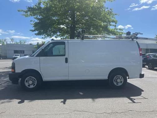 2022 Chevrolet Express 2500 RWD 2500 Regular Wheelbase WT