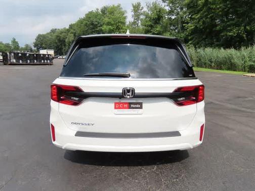 Platinum White Pearl 2026 Honda Odyssey EX-L