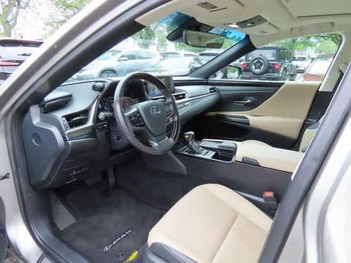 2021 Lexus ES 250 Base