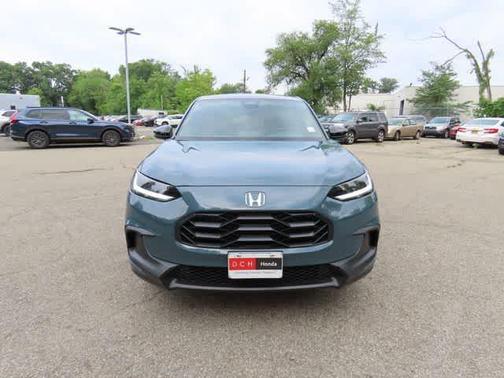 Nordic Forest Pearl 2027 Honda HR-V Sport