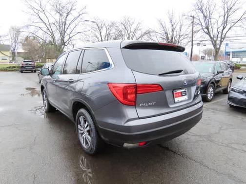 Modern Steel Metallic 2016 Honda Pilot EX-L