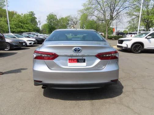 2023 Toyota Camry Hybrid XLE