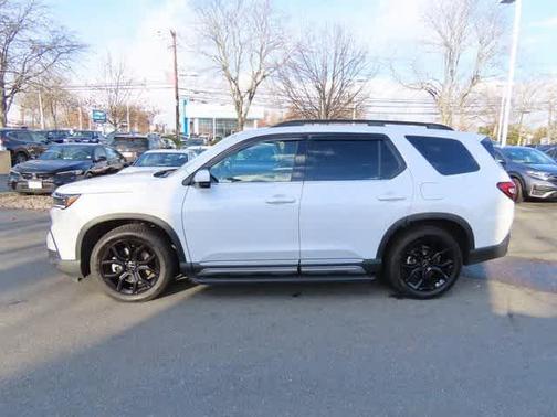 2025 Honda Pilot Touring 8-Passenger