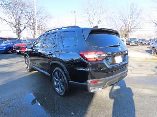 2023 Honda Pilot AWD Sport