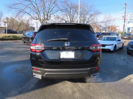 2023 Honda Pilot AWD Sport