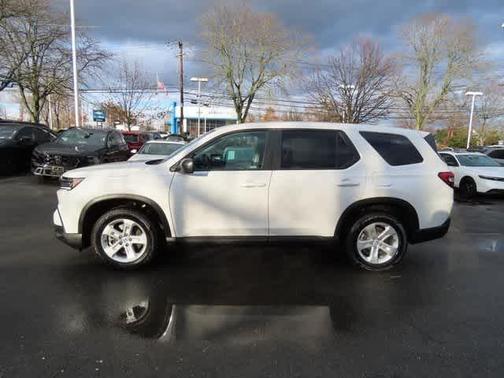 2023 Honda Pilot AWD LX