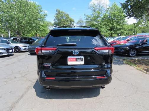 2022 Toyota RAV4 Prime SE